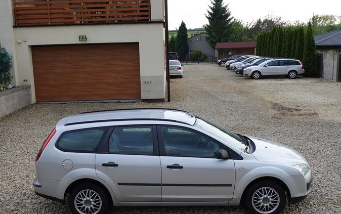 Ford Focus cena 7900 przebieg: 315000, rok produkcji 2005 z Zawidów małe 67